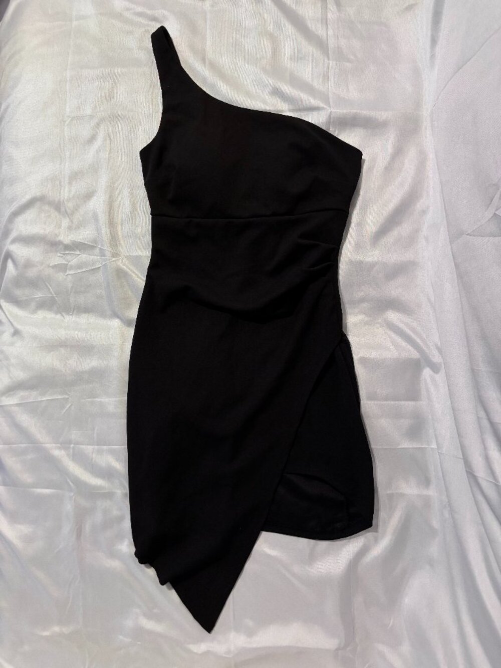 Emerald Sundae Black One Shoulder Asymmetrical Mini Dress XS